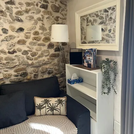 Vieil Antibes, Ravissant 2p Avec Petite Terrasse Διαμέρισμα