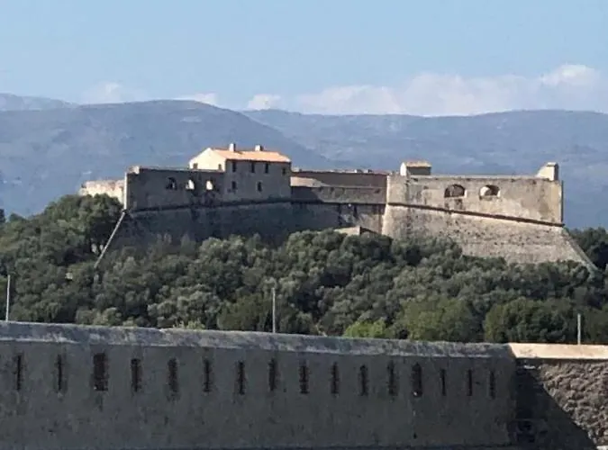 Vieil Antibes, Ravissant 2p Avec Petite Terrasse * Antibes