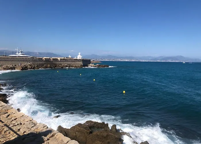 Vieil Antibes, Ravissant 2p Avec Petite Terrasse Antibes