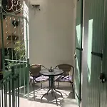 Vieil Antibes, Ravissant 2p Avec Petite Terrasse Antibes