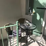 Vieil Antibes, Ravissant 2p Avec Petite Terrasse Lägenhet