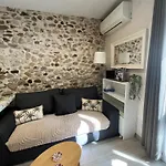 Vieil Antibes, Ravissant 2p Avec Petite Terrasse Apartment Antibes