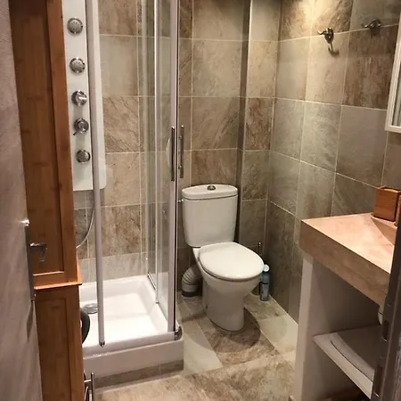 Vieil Antibes, Ravissant 2p Avec Petite Terrasse Antibes