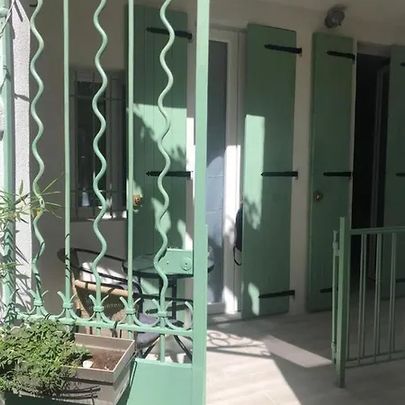 Vieil Antibes, Ravissant 2p Avec Petite Terrasse Antibes
