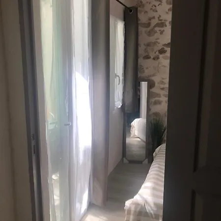 Vieil Antibes, Ravissant 2p Avec Petite Terrasse 아파트 앙티브