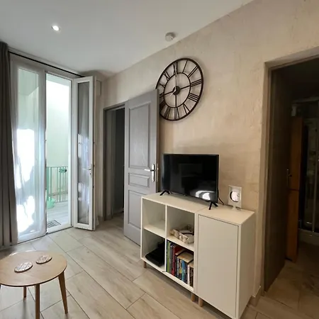 Vieil Antibes, Ravissant 2p Avec Petite Terrasse Apartment *