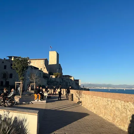 Daire Vieil Antibes, Ravissant 2p Avec Petite Terrasse