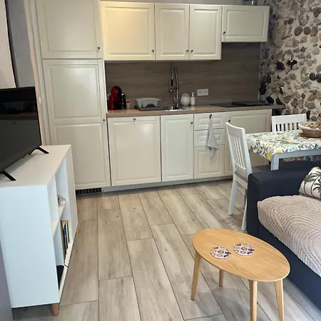 Vieil Antibes, Ravissant 2p Avec Petite Terrasse Apartment Antibes