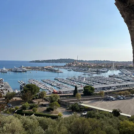 Vieil Antibes, Ravissant 2p Avec Petite Terrasse