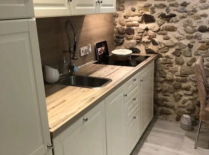 Appartement Vieil Antibes, Ravissant 2p Avec Petite Terrasse *