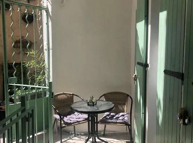 Vieil Antibes, Ravissant 2p Avec Petite Terrasse Antibes