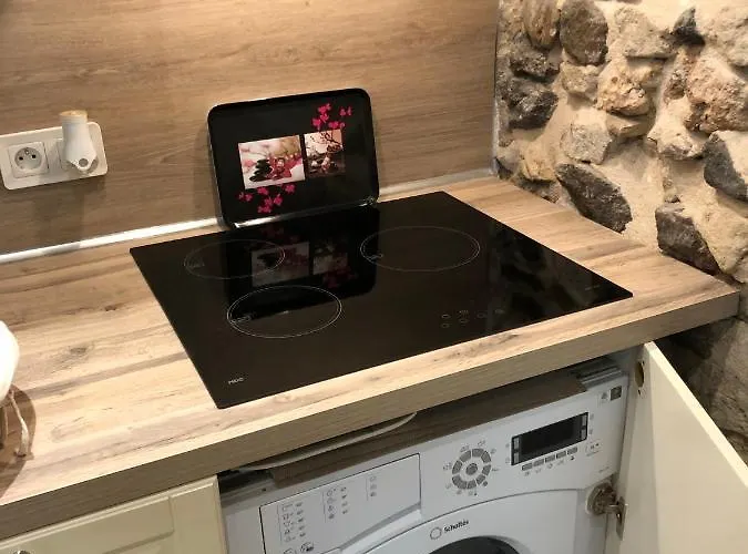 Vieil Antibes, Ravissant 2p Avec Petite Terrasse * Antibes